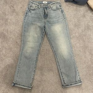 Light wash and light crop pistola jeans